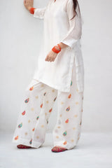 White Seesha Silk with 3 tone dupatta