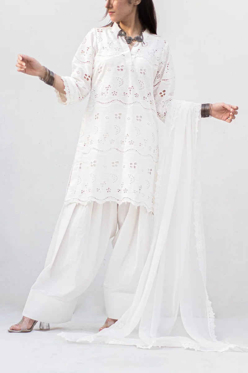 White Dress Chicken Kari - 3 piece